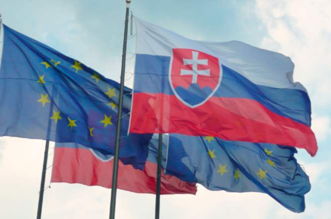 Мальта, Словакия и Люксембург отзывают послов из Российской Федерации