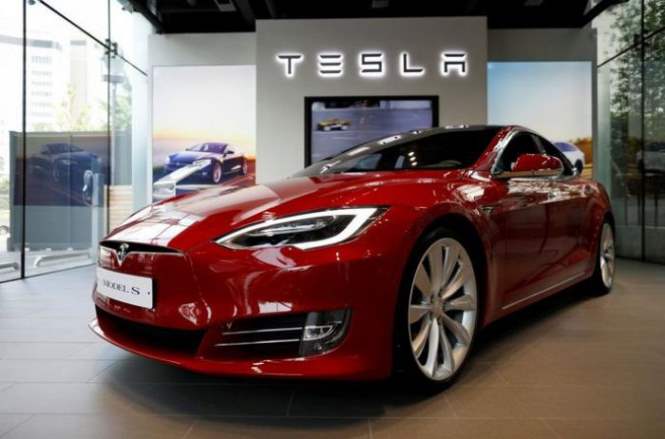 Tesla отзовет не менее 120 тыс. седанов Model S из-за ржавых болтов