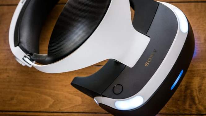 Сони снизила цену на PS VR до 22 999 руб.