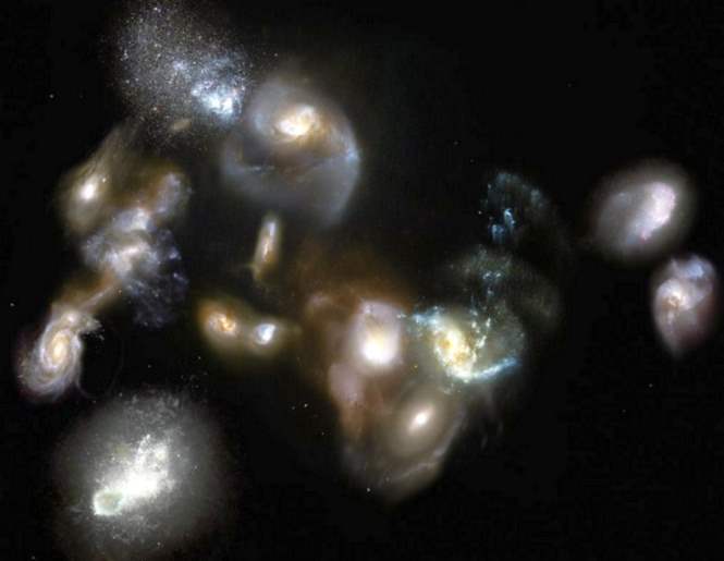 Ученые сняли, как 14 галактик несутся на встречных курсах