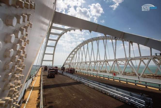 Движение по Крымскому мосту планируют открыть во 2-ой половине мая