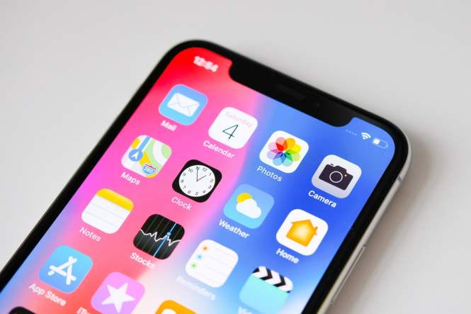 В РФ к Пасхе выпустят iPhone X для христиан