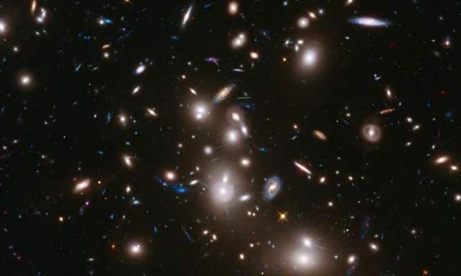 Астрономы: Галактики «округляются» с годами