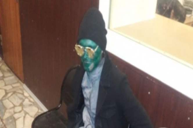 В Краснодаре преступник для «маскировки» измазался зеленкой