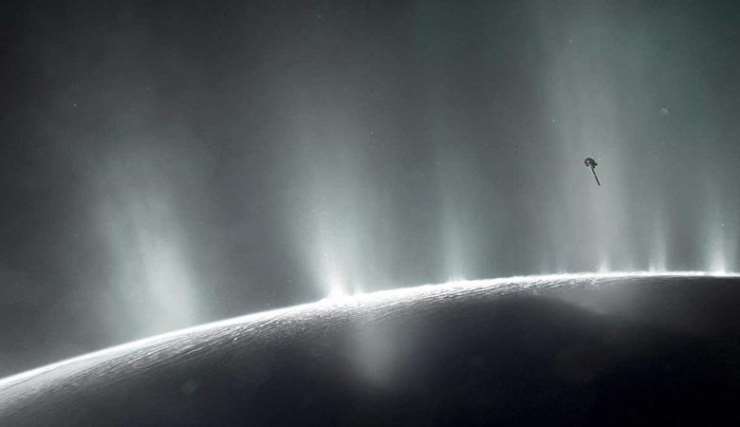 На спутнике Сатурна обнаружили возможные следы жизни