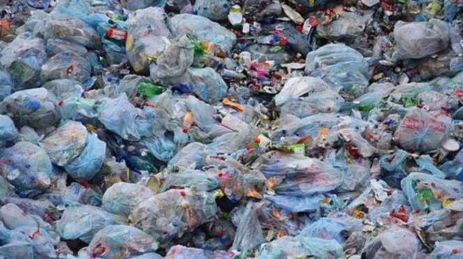 Самый загрязненный пластиковым мусором остров в мире