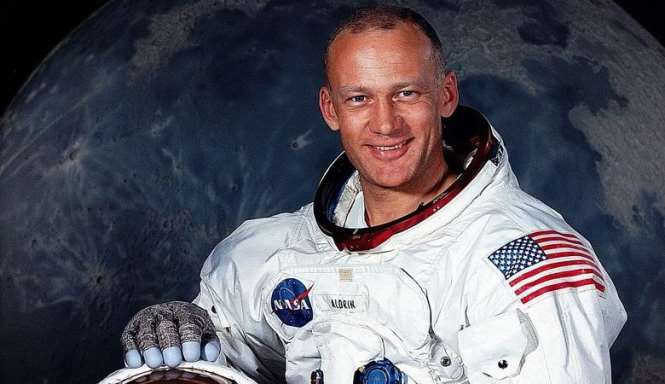 Американский астронавт признался, что люди не бывали на Луне