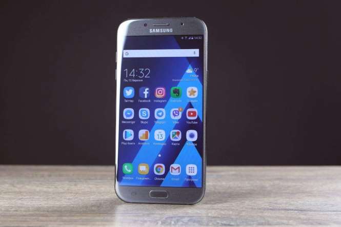 Самсунг Galaxy S10 Plus побил рекорд AnTuTu среди Android-смартфонов