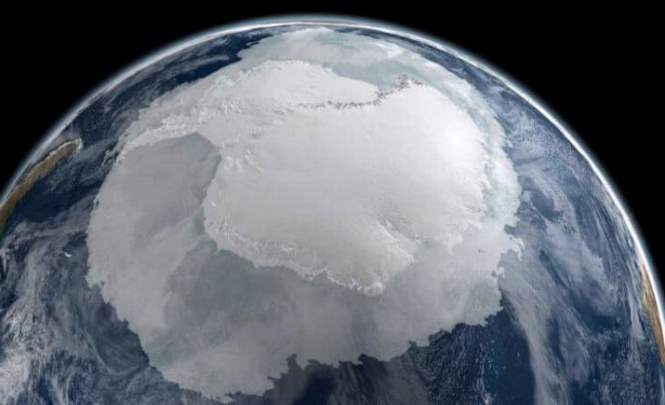 Раскрыт секрет загадочной дыры в Антарктиде