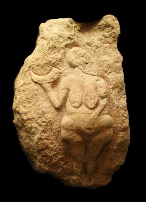 Венера из палеолита