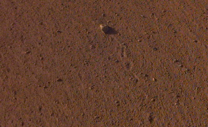 марсианский камень испытал на себе воздействие инопланетного аппарата