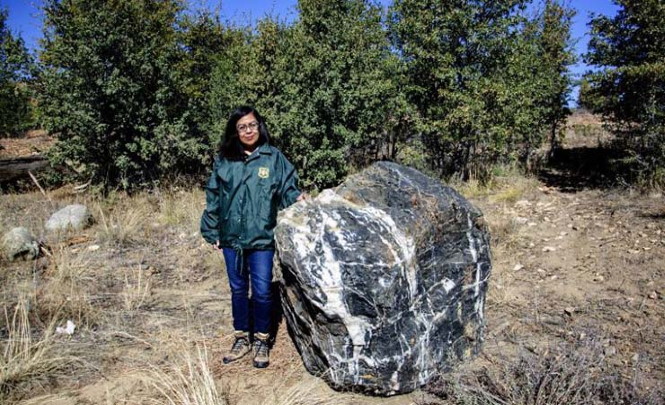 В Аризоне уплыл в другое измерение камень весом в несколько тонн.