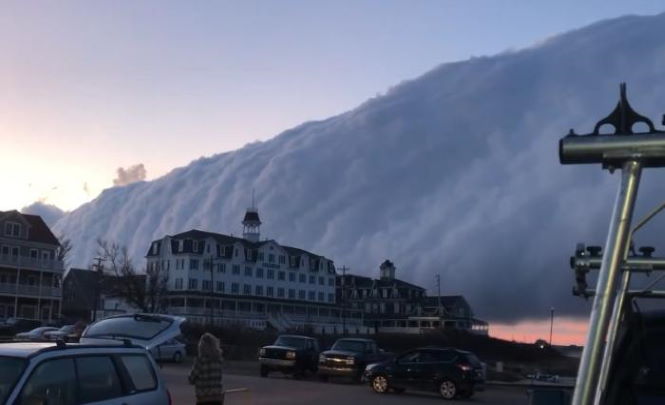 Жуткое облако наблюдали в Род-Айленде