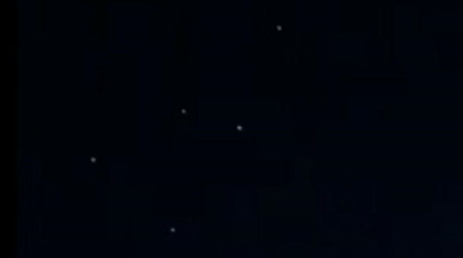 Большую группу НЛО наблюдали в небе над Чеширом
