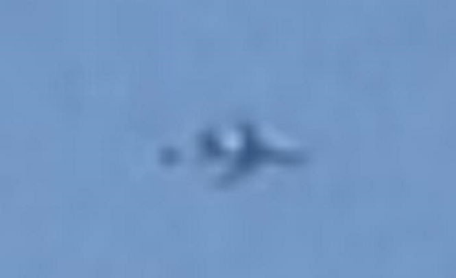 Военные самолеты в сопровождении НЛО заметили над Александрией