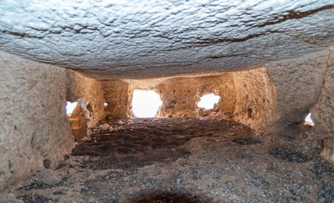 В Египте в священной горе Абидоса обнаружены загадочные камеры
