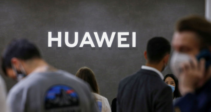 В отчете говорится, что Huawei переведет новые телефоны Mate 40 и старые устройства на собственную HarmonyOS в 2021 году