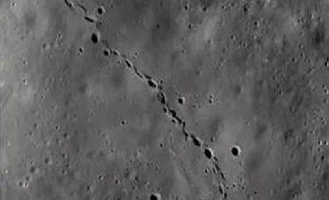 Гигантские следы обнаружили на Луне