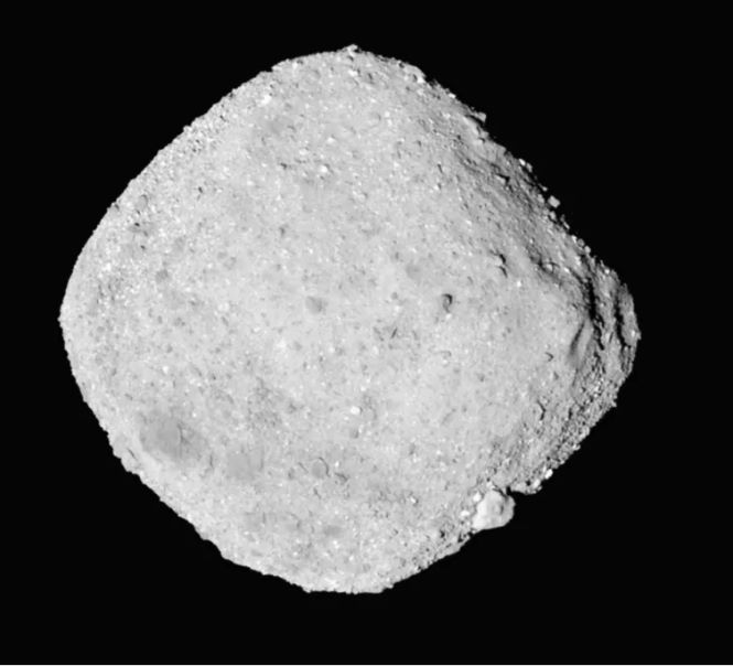 Изображение Бенну, сделанное OSIRIS-REx в 2018 г. (Изображение предоставлено НАСА / Годдард / Университет Аризоны)