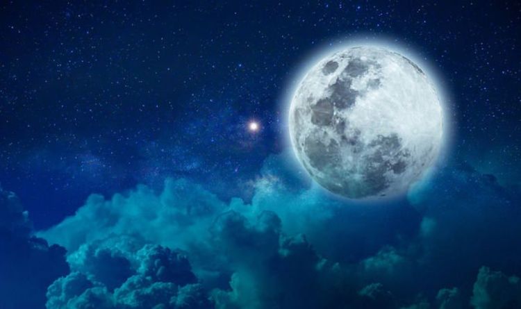Октябрьское полнолуние 2020 года: когда наступит Луна охотника - каково значение ее названия?
