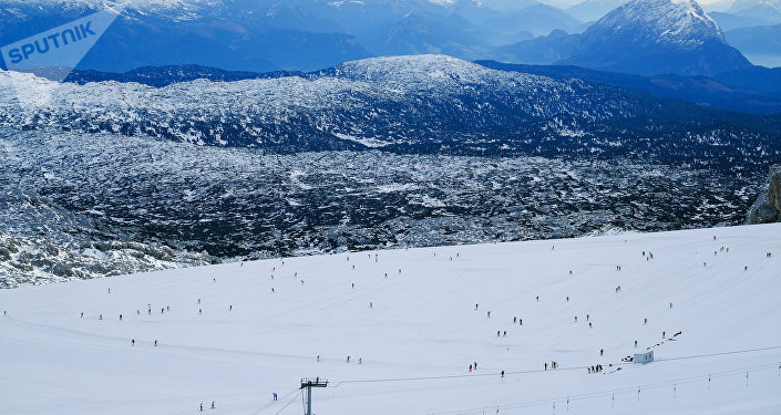 Исследователи предупреждают, что треснувшая гора в Альпах может обрушиться в любой момент