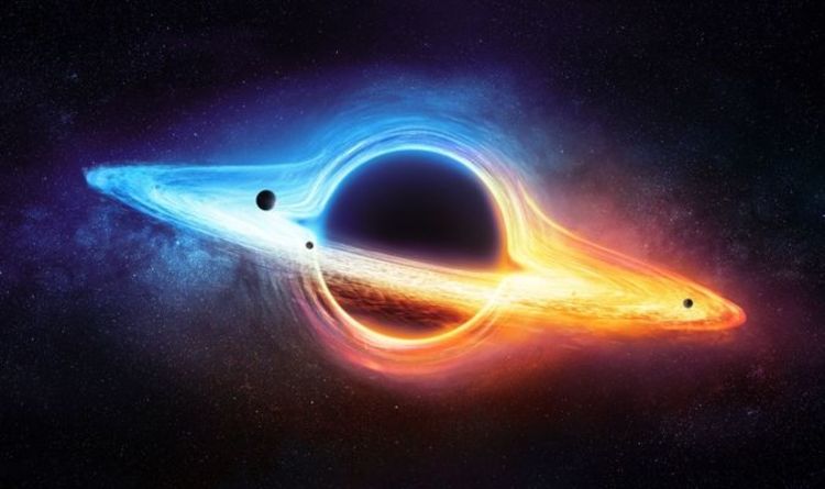 Черная дыра «пропадает» в центре далекой галактики Абель 2261