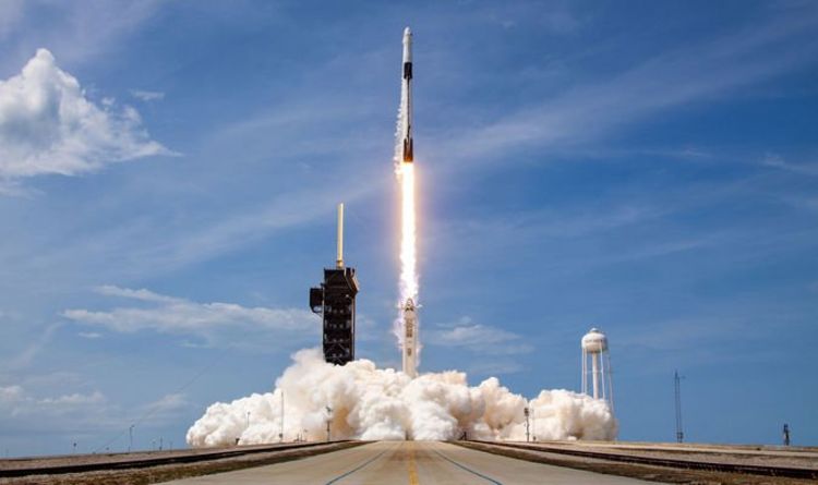 Прямая трансляция запуска SpaceX: как посмотреть исторический запуск Falcon 9 онлайн