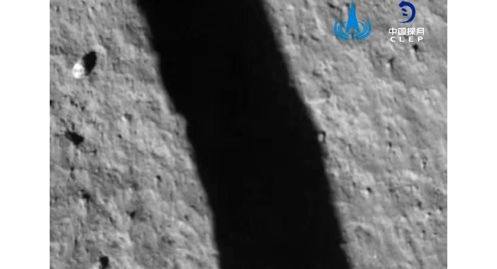Смотрите: китайский зонд Chang'e-5 приземляется на поверхность Луны, намеревается отправить обратно образцы Луны