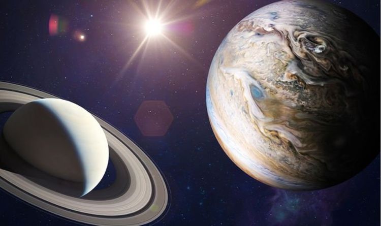 В какое время сегодня вечером Юпитер и Сатурн выровняются? 