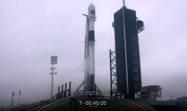 Запуск SpaceX прерван: миссия спутника-шпиона обработана менее чем за 2 минуты до взлета