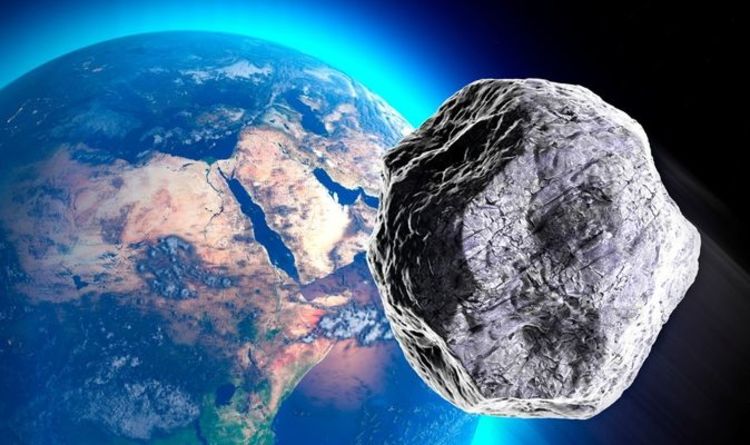 Астероид, движущийся со скоростью более 48 000 километров в час, должен пролететь мимо Земли
