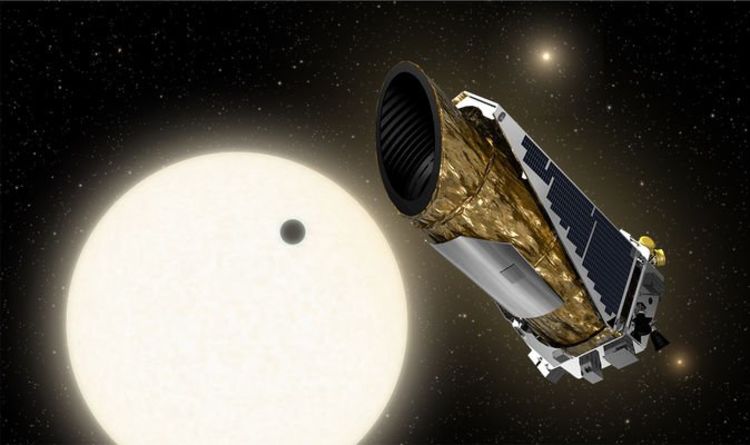Новости НАСА: Астрономы «пригвоздили» планету к редкой тройной звездной системе