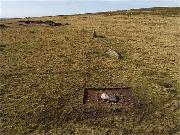 Сохранившиеся камни мегалитического поселения Ваун Маун в Уэльсе, вид с востока. Предоставлено: Паркер Пирсон и др. / Античность, 2021 г.