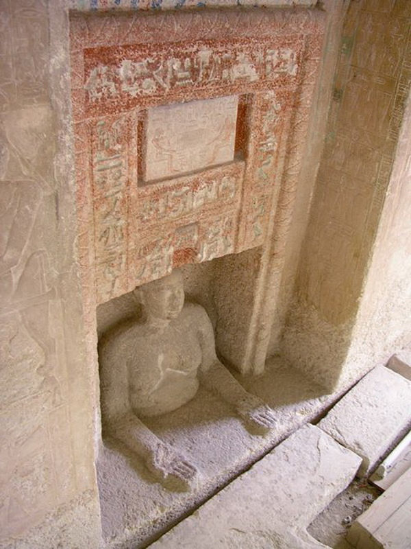 Ложные двери в древних египетских гробницах и куда они ведут