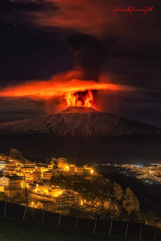 пароксизм вулкана этна извержение 20-21 февраля 2021 г., видео извержения этна, фото извержения вулкана этна