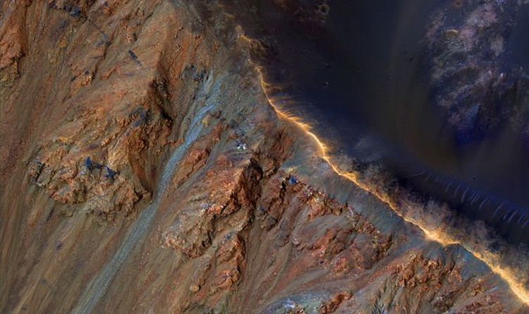 Исследование НАСА инопланетной жизни: оползни на Марсе могут указывать на «приповерхностную активную химию» 