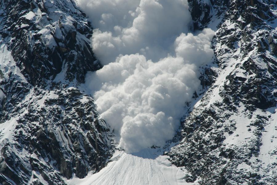В США только что была самая смертоносная неделя сходов лавин за более чем столетие, рекорд смерти от снежной лавины сша 2021