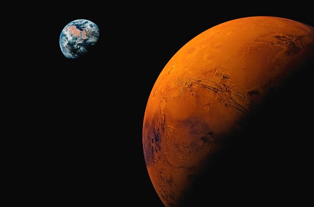 "Наблюдения, сделанные на земных аналогах, показывают, что эти взаимодействия значительно расширяют потенциальную территорию для современной жизни на Марсе."