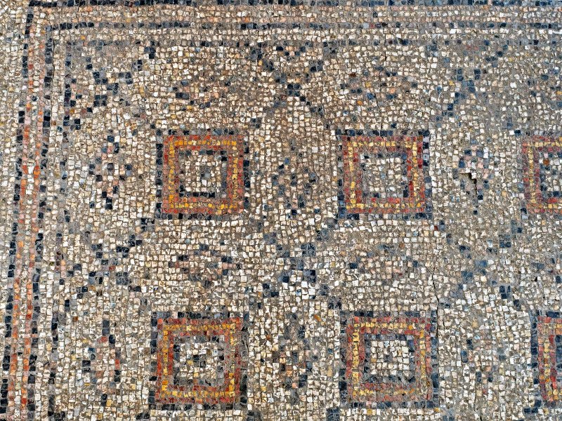 Впечатляющая мозаика возрастом 1600 лет, обнаруженная в Явне. Авторские права: Ассаф Перец, Управление древностей Израиля