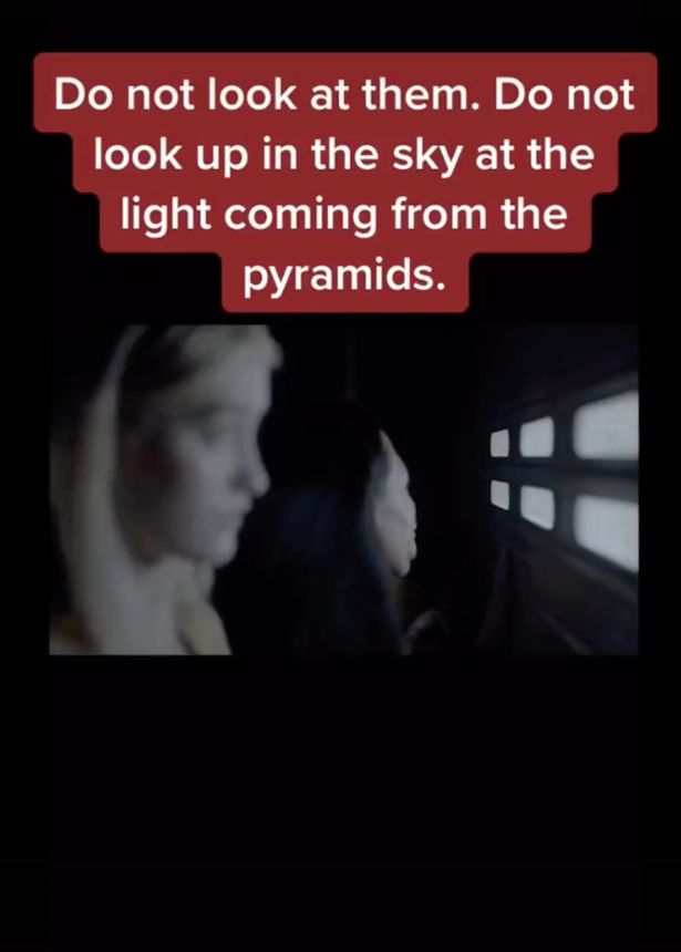 Он сказал, что пирамиды будут светить, и предупредил зрителей, чтобы они не смотрели на них.