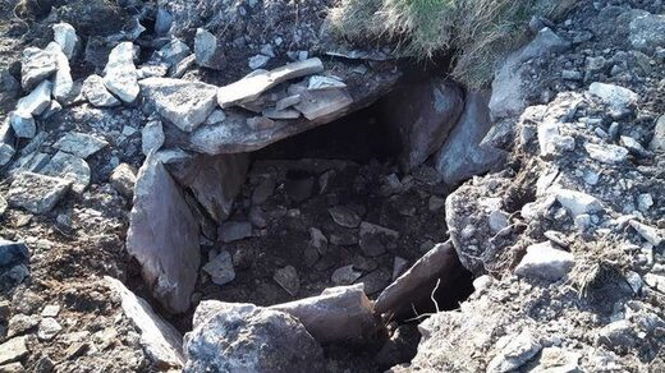 На полуострове Дингл в Ирландии обнаружена древняя "очень необычная" гробница