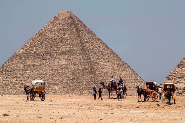 Структура пирамиды в Китае не совсем соответствует синонимам Египта.