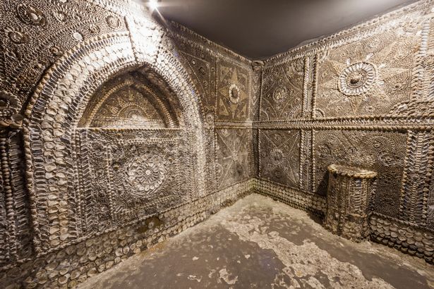 Этот удивительный подземный грот в Маргейте занимает площадь 2000 квадратных футов.
