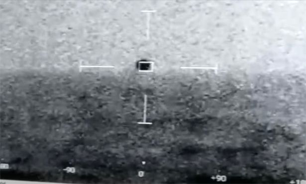 USS Omaha UFO, казалось, погрузился в воду