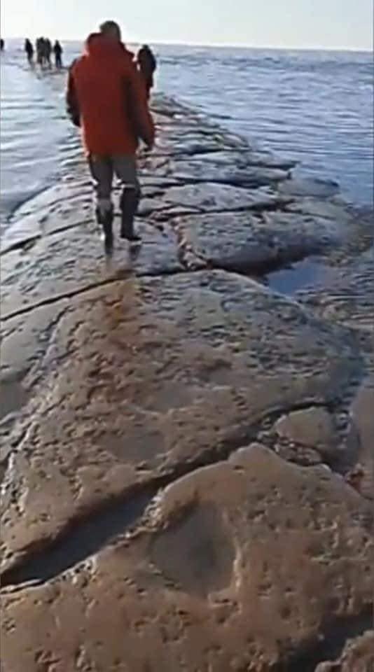 загадочная геология, загадочная дорога остров сахалин, загадочная дорога появляется из-под воды у острова сахалин россия