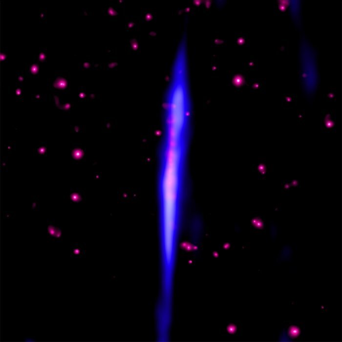 Нить накала G0.17-0.41, полученная телескопом Chandra. Предоставлено: NASA / CXC / UMass / QD Wang; NRF / SARAO / MeerKAT