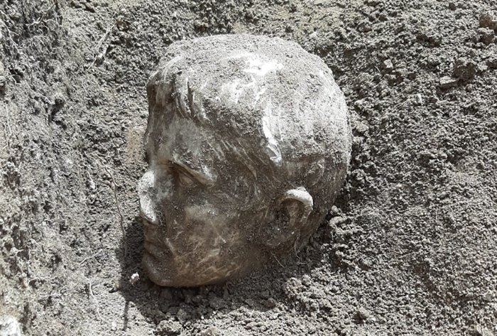 Мраморная голова римского императора Августа обнаружена в Изернии, Италия