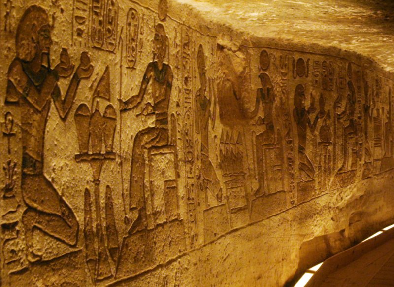 Интерьер храма Рамзеса II в Абу-Симбеле