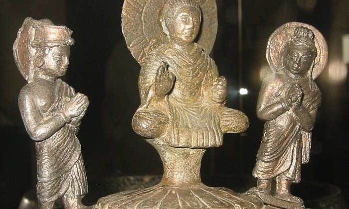 Шкатулка Канишка – прекрасное древнее буддийское сокровище из позолоченной меди