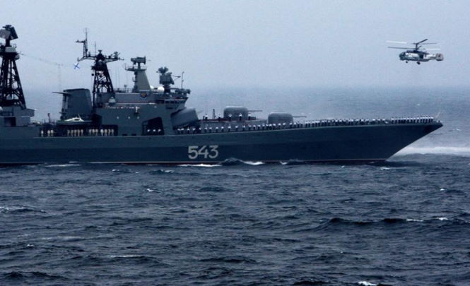 7 российских боевых кораблей подошли к крупнейшей военно-морской базе США